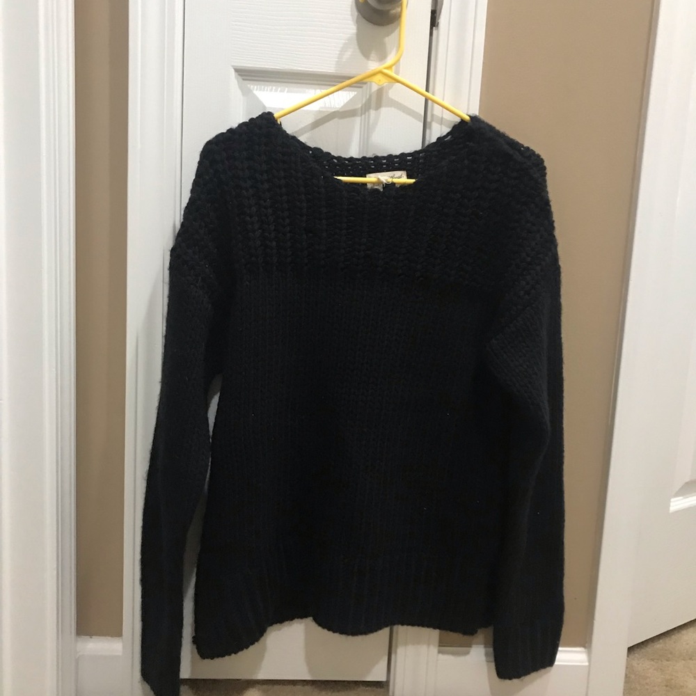 Brand new black universal thread knitted sweater
